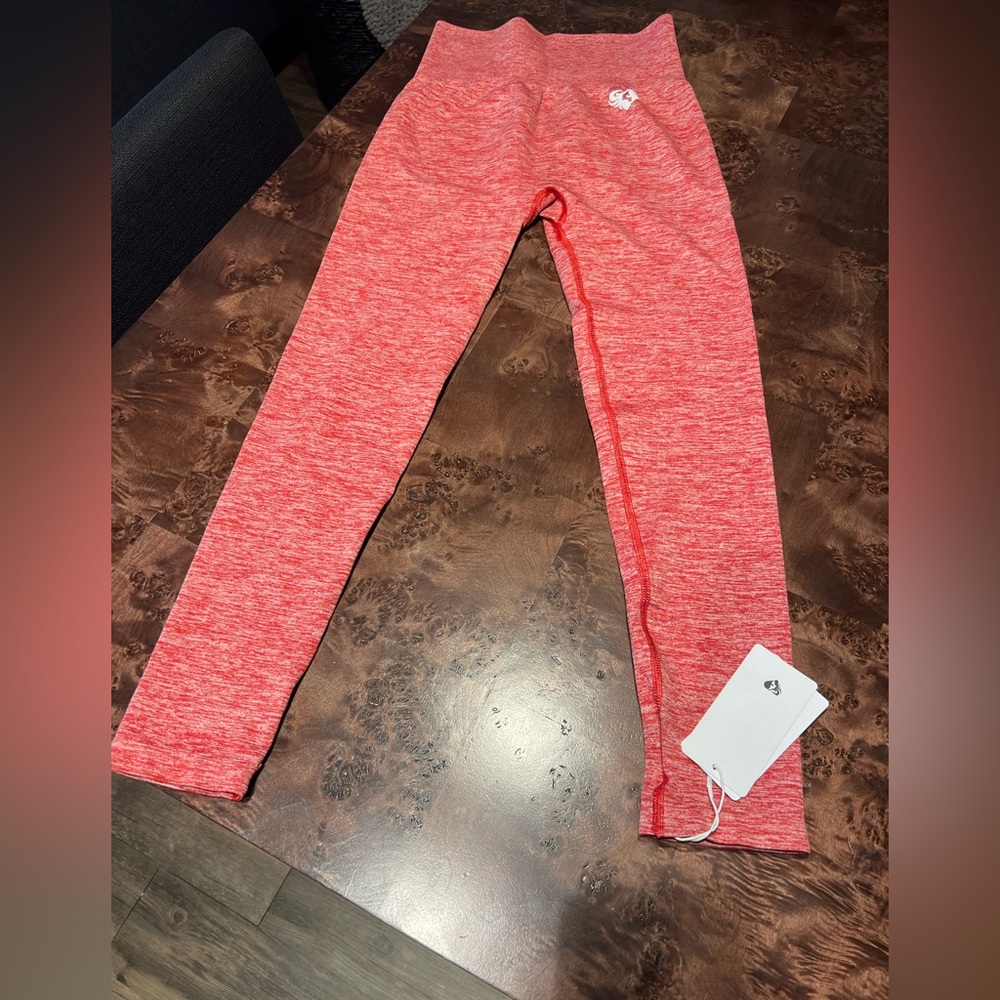 Women’s Best NWT Red Leggings